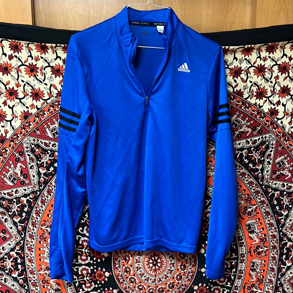 Adidas pullover. Fits like an extra small.